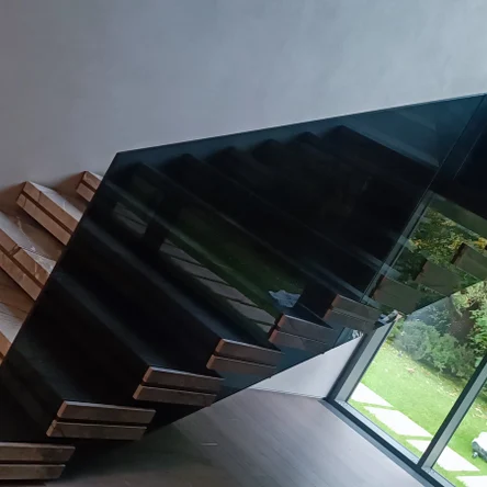 Тонированные стеклянные ограждения